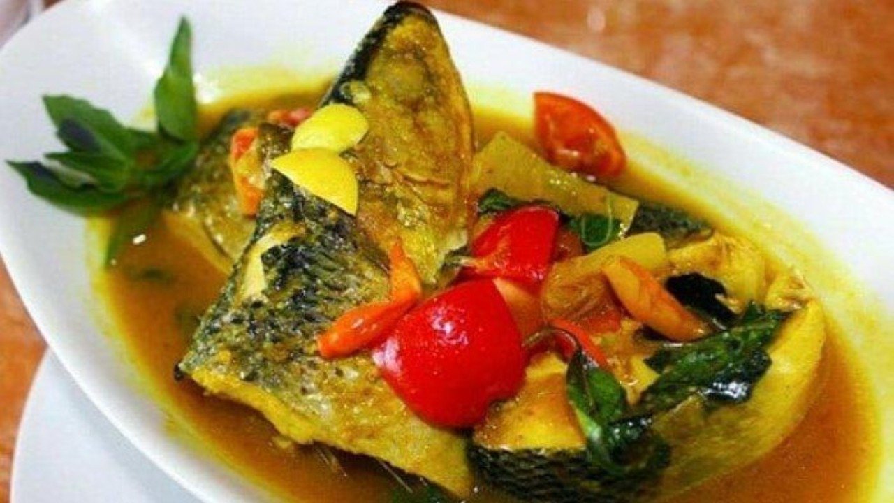 Resep Lalampa Khas Sulawesi Selatan dengan Isian Ikan Lezat