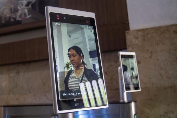 Telkomsel dan XLSmart Hadirkan Pemindaian Wajah untuk Registrasi Simcard, Dukung Komdigi