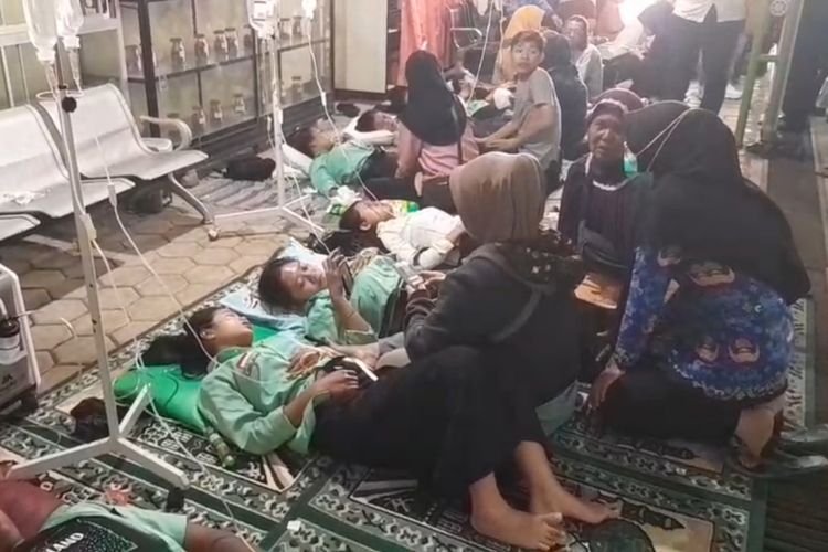 8 Bakteri dan 2 Virus Penyebab Keracunan MBG Terungkap oleh Menkes