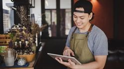 100.000 UMKM ASEAN Siap Hadapi Era AI dengan Program AIM