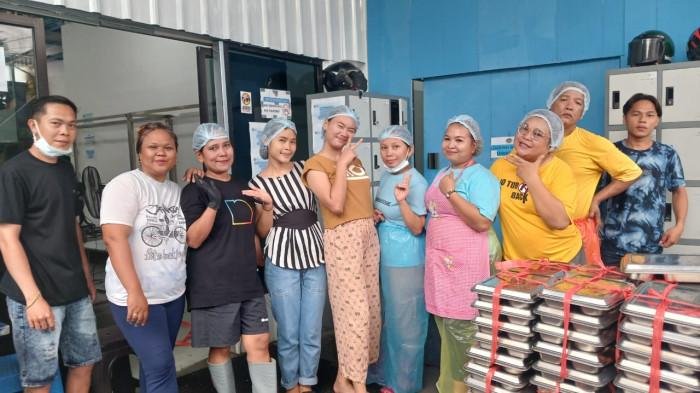 Proses Masak Pagi Hari, SPPG Teling Atas Wanea di Manado Jamin Kualitas Standar