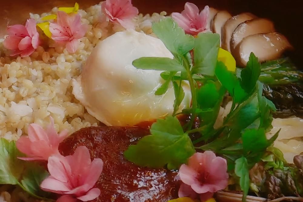 Resep Bibimbap Gochujang Butter, Inspirasi Drakor Bon Appetit