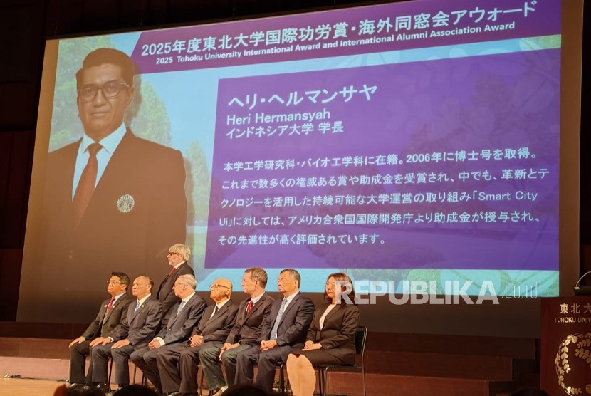 Rektor Heri Hermansyah Dapat Penghargaan Dunia di Jepang